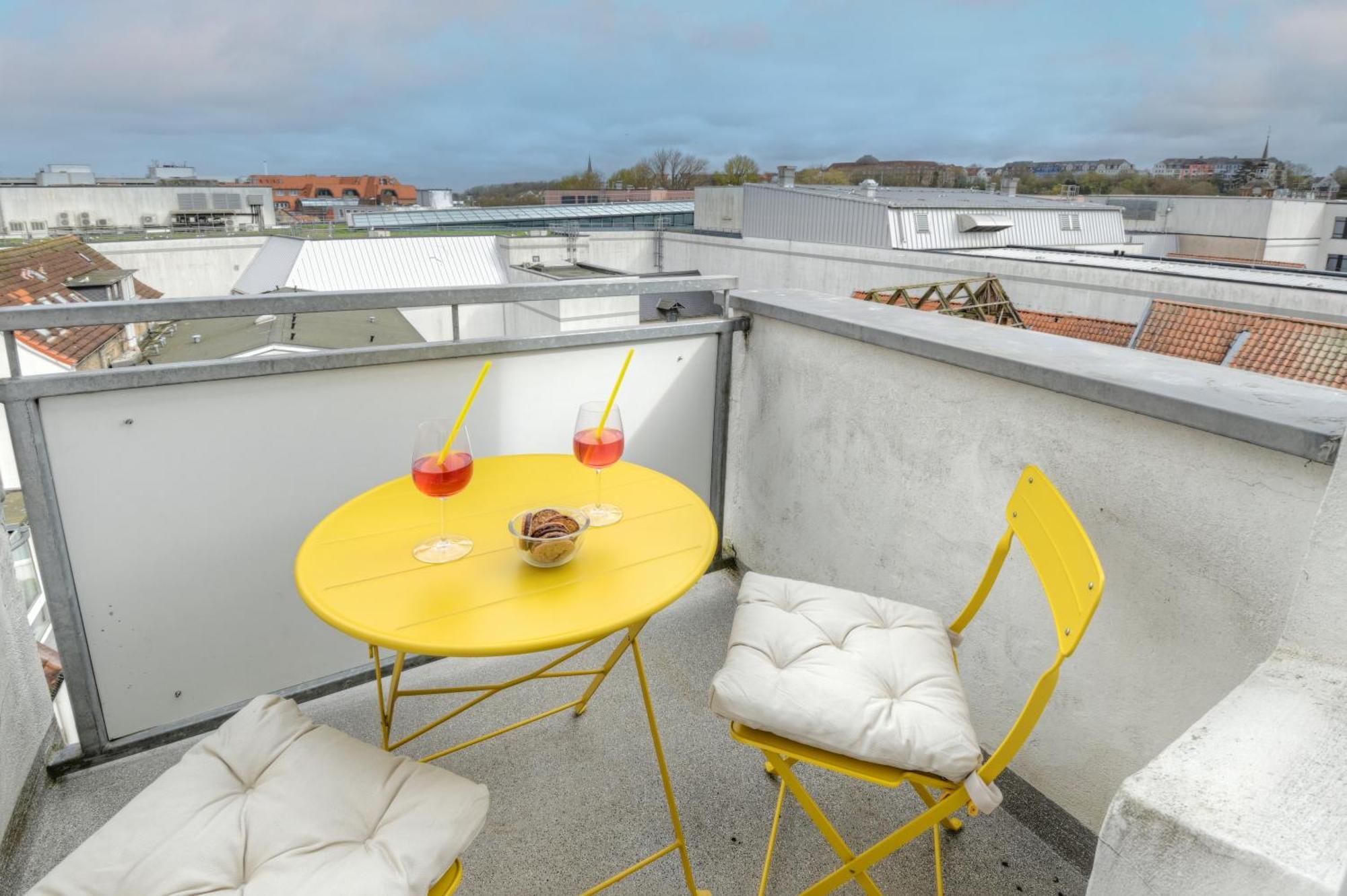 Mittendrin - Apartment Mit 2 Balkonen Sehr Zentral Flensburg Luaran gambar